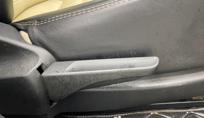 2022 Volkswagen VIRTUS HIGHLINE TSI 1.0 AT, Petrol, Automatic, 42,682 km, Driver Side Adjustment Panel