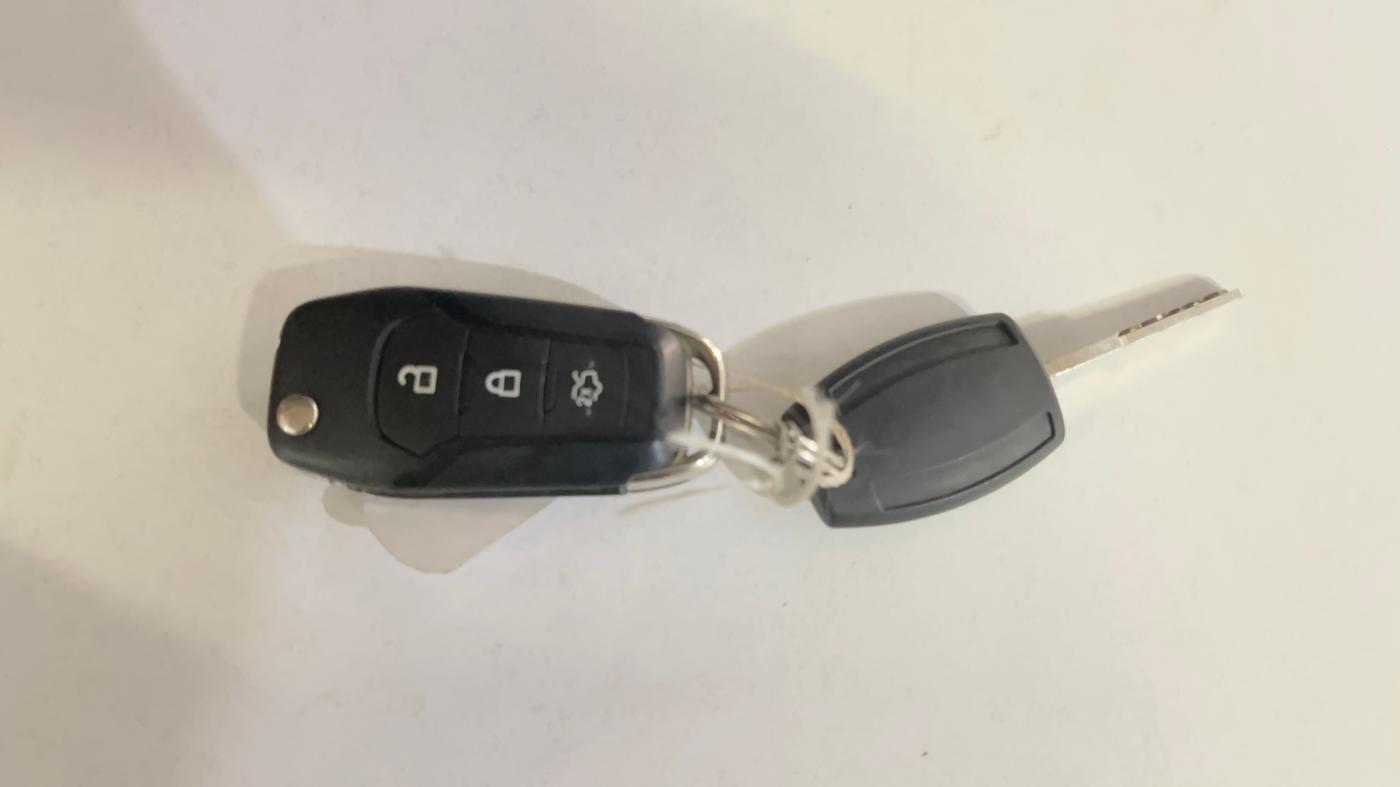 2017 Ford Figo Aspire TITANIUM 1.2 PETROL, Petrol, Manual, 58,097 km, Key Close Up