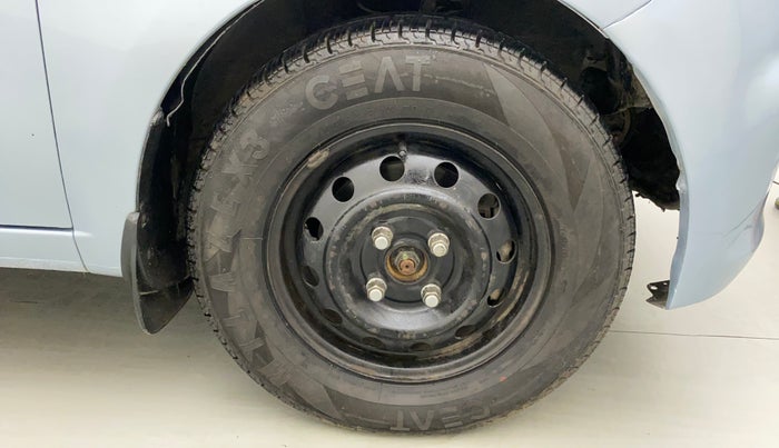 2011 Hyundai i10 MAGNA 1.1, Petrol, Manual, 82,143 km, Right Front Wheel
