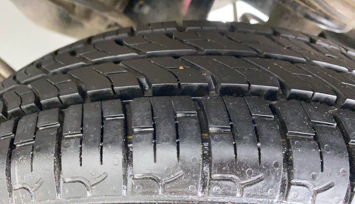 2010 Maruti Zen Estilo LXI, Petrol, Manual, 46,059 km, Left Rear Tyre Tread