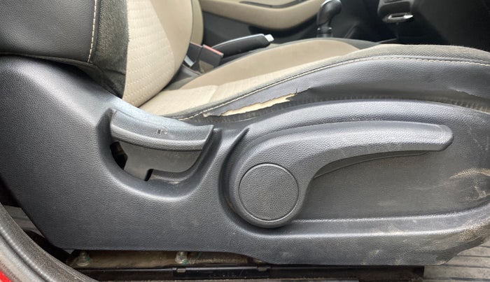 2017 Hyundai Elite i20 ASTA 1.2, Petrol, Manual, 62,286 km, Driver Side Adjustment Panel