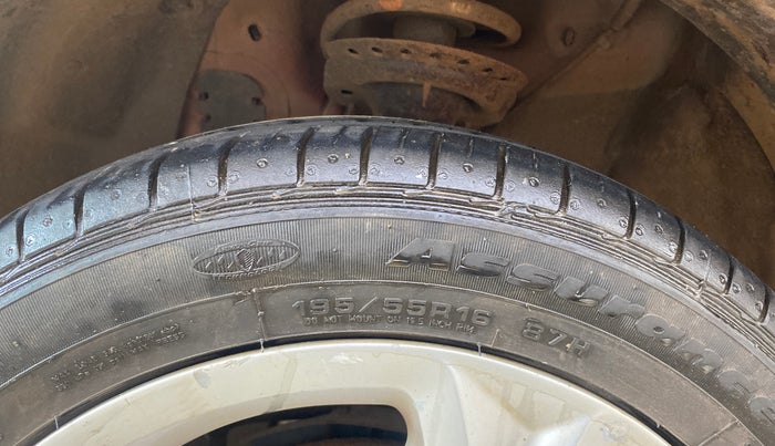 2017 Hyundai Elite i20 ASTA 1.2, Petrol, Manual, 62,286 km, Left Front Tyre Tread