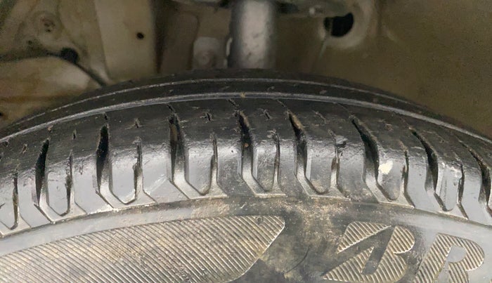 2017 Maruti Dzire VDI, Diesel, Manual, 54,180 km, Left Front Tyre Tread