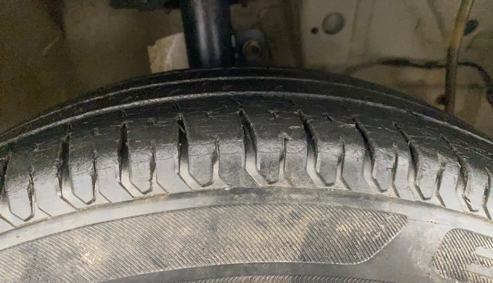 2017 Maruti Dzire VDI, Diesel, Manual, 54,180 km, Right Front Tyre Tread