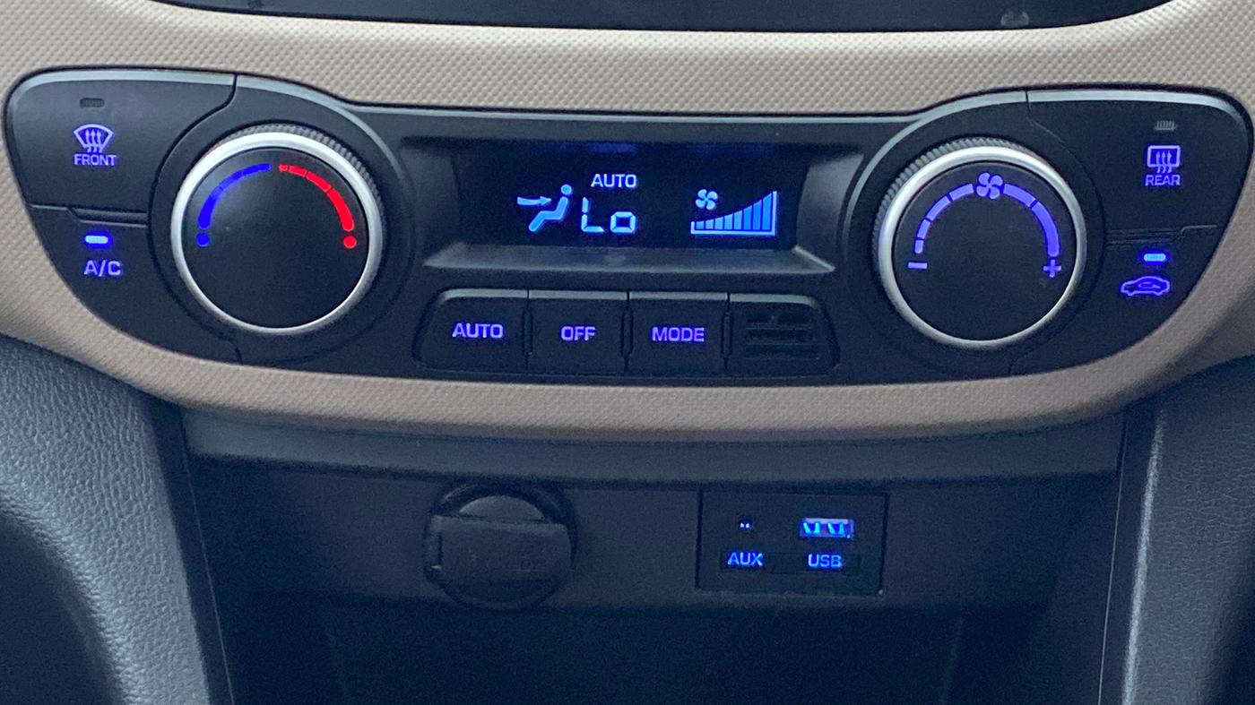 2017 Hyundai Grand i10 ASTA 1.2 KAPPA VTVT, Petrol, Manual, 32,491 km, Automatic Climate Control