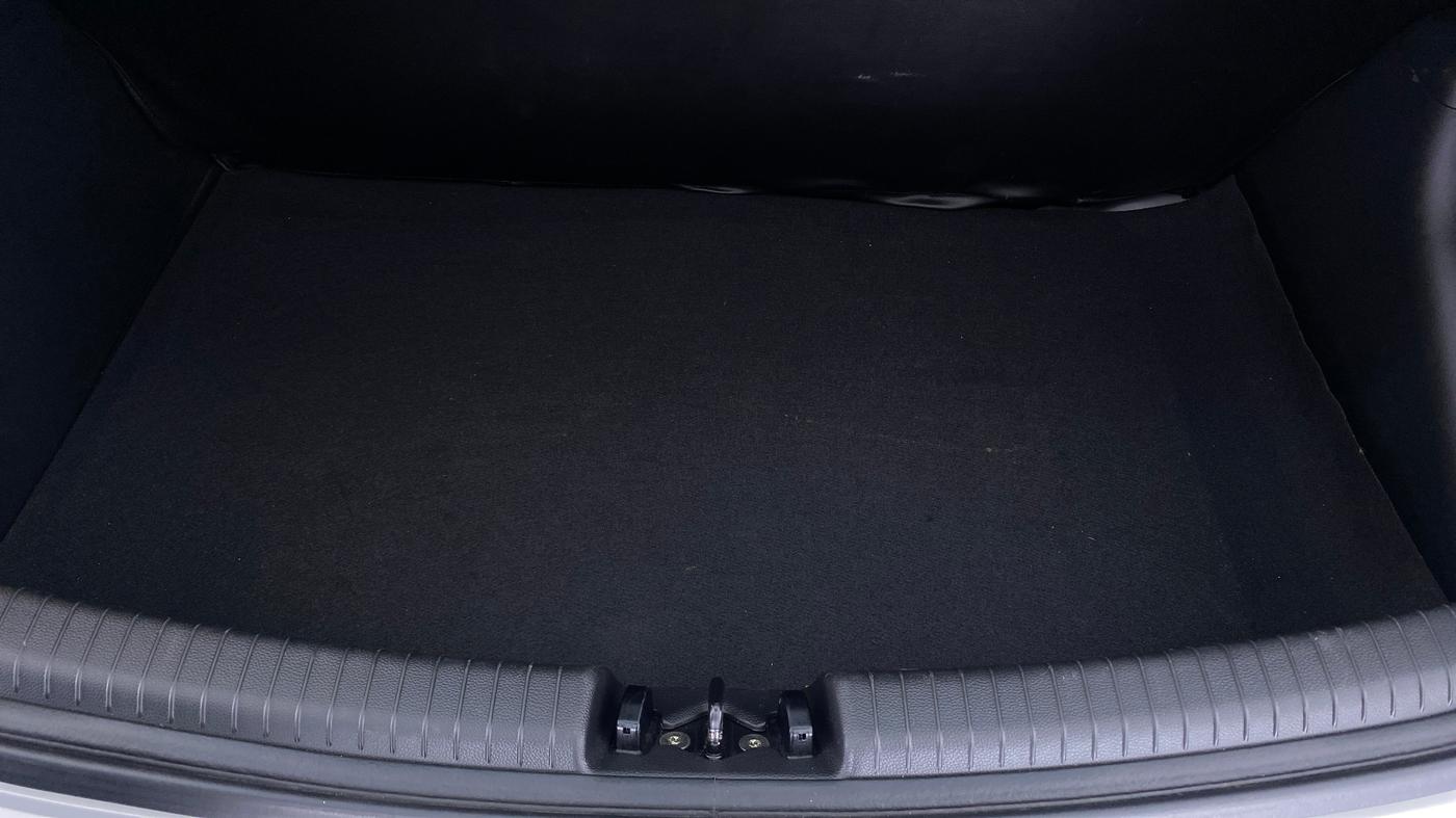 2017 Hyundai Grand i10 ASTA 1.2 KAPPA VTVT, Petrol, Manual, 32,491 km, Boot Inside