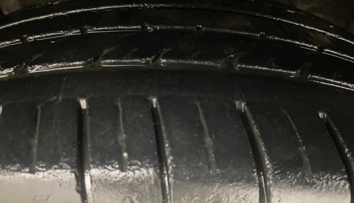 2020 KIA SELTOS HTX IVT 1.5 PETROL, Petrol, Automatic, 32,522 km, Left Front Tyre Tread