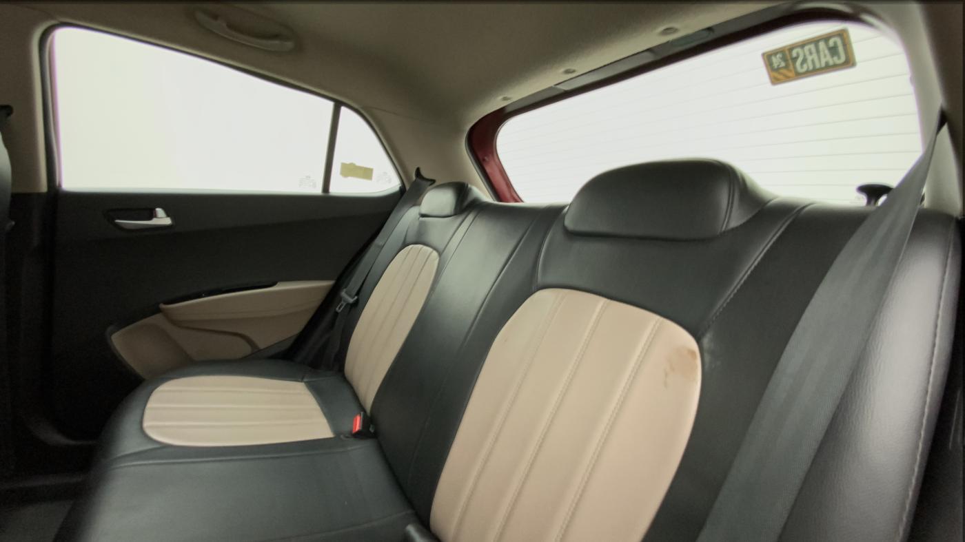 2015 Hyundai Grand i10 SPORTZ 1.2 KAPPA VTVT, Petrol, Manual, 1,03,492 km, Right Side Rear Door Cabin