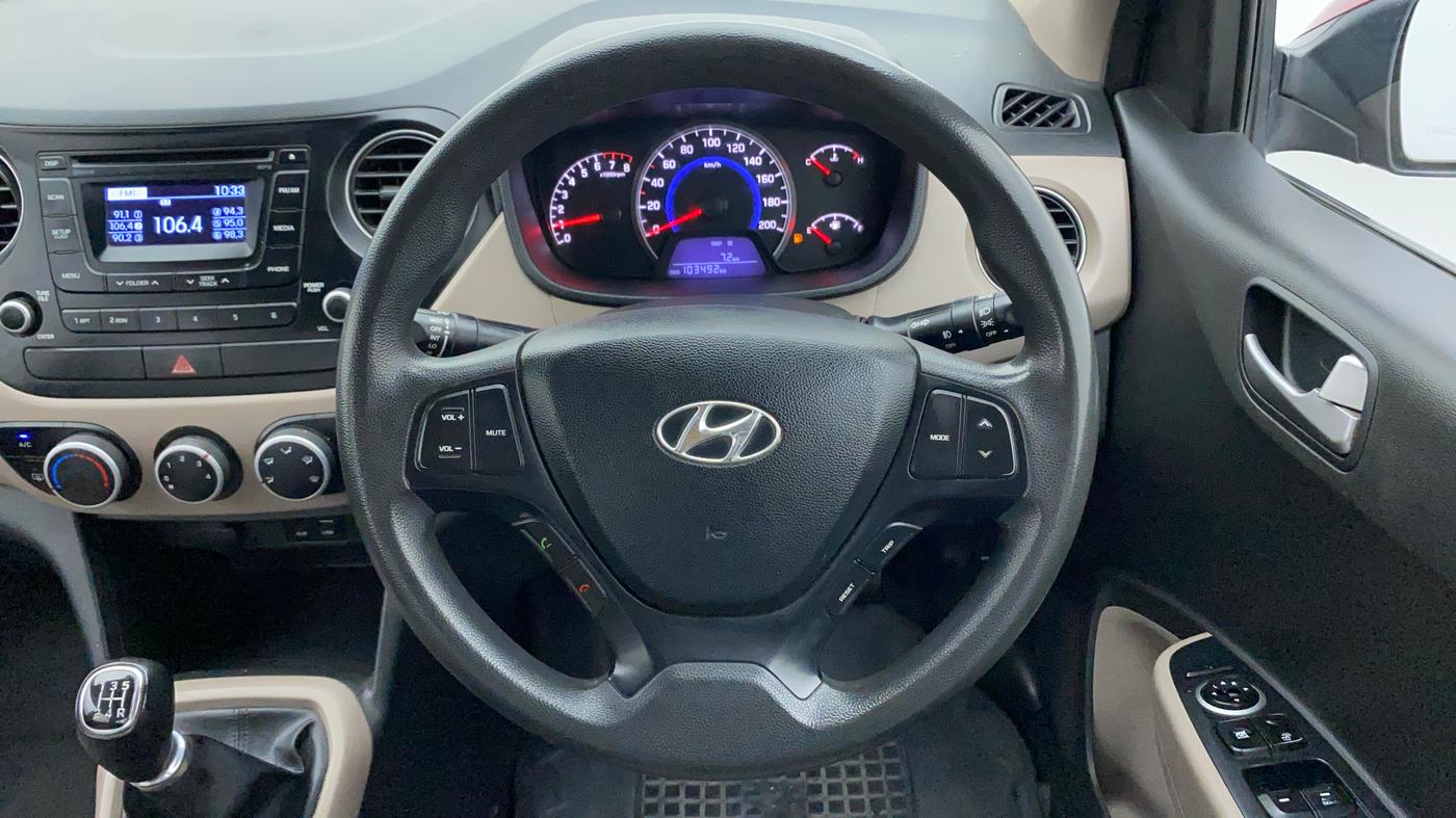 2015 Hyundai Grand i10 SPORTZ 1.2 KAPPA VTVT, Petrol, Manual, 1,03,492 km, Steering Wheel Close Up