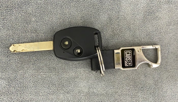 2015 Honda Brio S MT, CNG, Manual, 84,797 km, Key Close Up