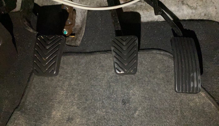 2015 Hyundai Eon ERA +, Petrol, Manual, 25,769 km, Pedals