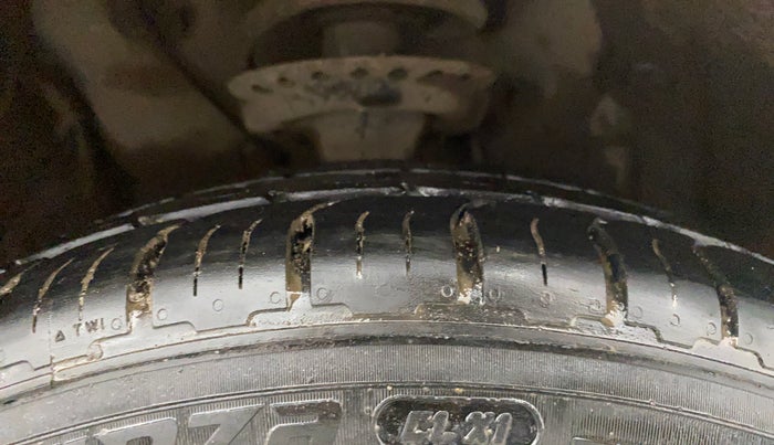 2018 Hyundai Elite i20 ASTA 1.2 (O), Petrol, Manual, 36,212 km, Right Front Tyre Tread