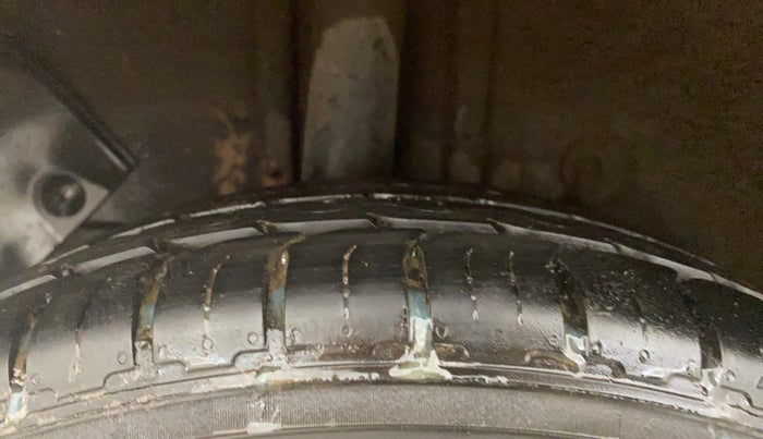 2018 Hyundai Elite i20 ASTA 1.2 (O), Petrol, Manual, 36,212 km, Right Rear Tyre Tread