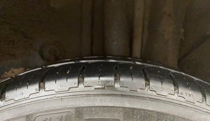 2018 Hyundai Elite i20 ASTA 1.2 (O), Petrol, Manual, 36,212 km, Left Rear Tyre Tread