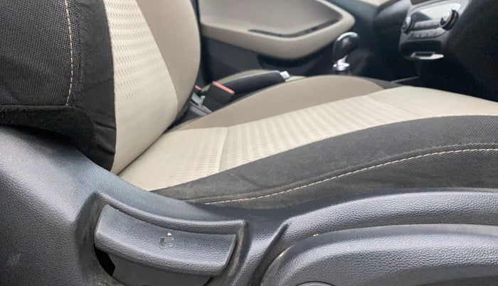 2018 Hyundai Elite i20 ASTA 1.2 (O), Petrol, Manual, 36,212 km, Driver Side Adjustment Panel