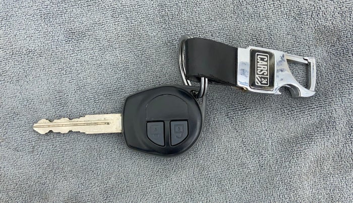 2014 Maruti Swift Dzire VXI, Petrol, Manual, 38,491 km, Key Close Up