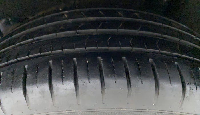 2018 Maruti Baleno ZETA 1.2 K12 AMT, Petrol, Automatic, 47,707 km, Right Rear Tyre Tread