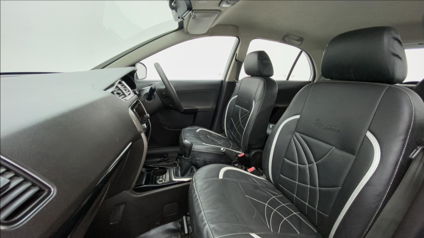 2016 Tata Bolt XM REVOTRON, Petrol, Manual, 54,592 km, Right Side Front Door Cabin