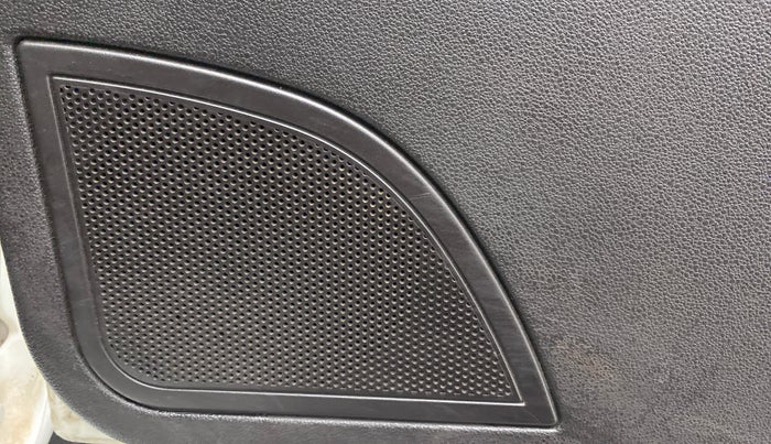 2016 Tata Bolt XM REVOTRON, Petrol, Manual, 54,592 km, Speaker