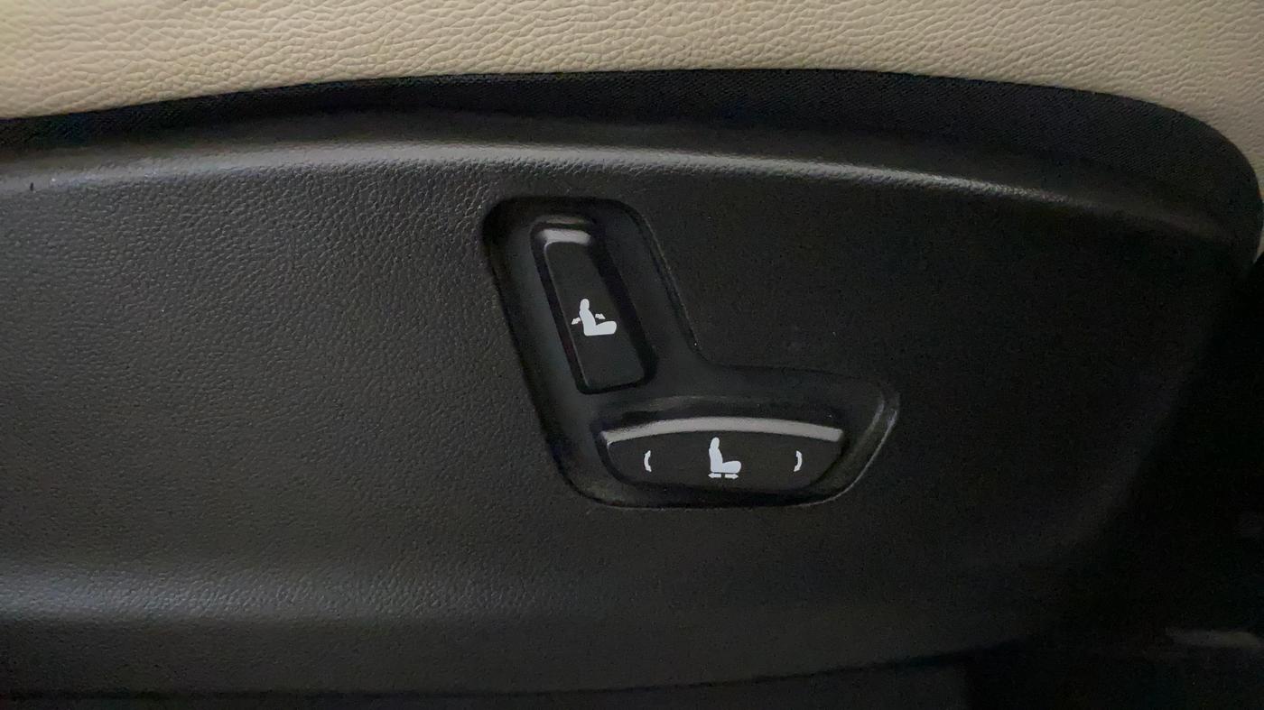 2023 MG HECTOR SHARP PRO 1.5 PETROL TURBO CVT PETROL, Petrol, Automatic, 28,741 km, Driver Side Adjustment Panel