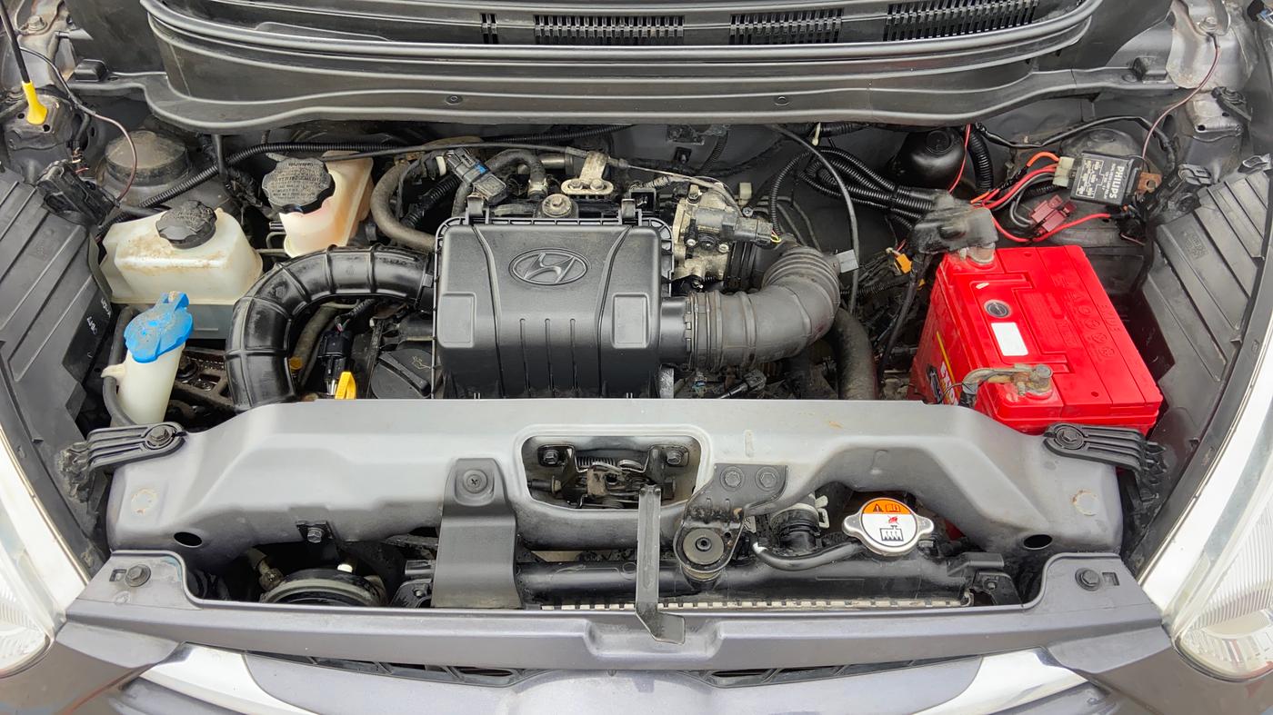 2017 Hyundai Eon MAGNA +, Petrol, Manual, 42,215 km, Engine View