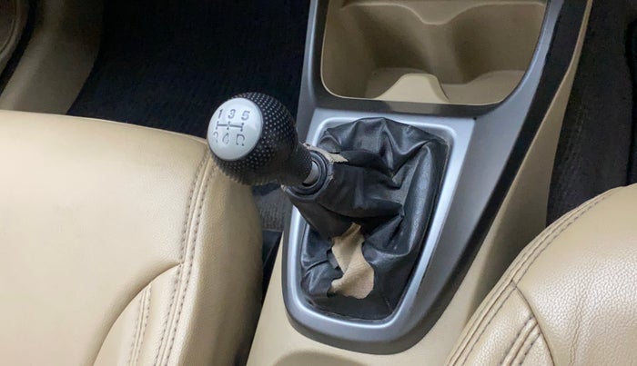 2012 Honda City 1.5L I-VTEC S MT, Petrol, Manual, 1,01,853 km, Gear lever - Boot cover slightly torn
