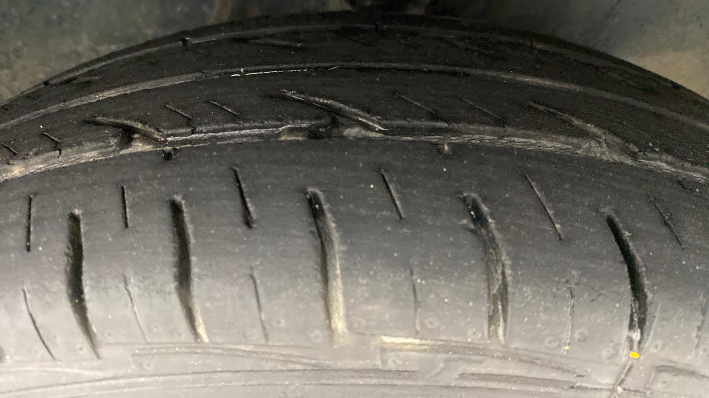 2012 Maruti Alto LXI, Petrol, Manual, 30,627 km, Right Front Tyre Tread