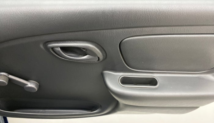 2012 Maruti Alto LXI, Petrol, Manual, 30,627 km, Driver Side Door Panels Control
