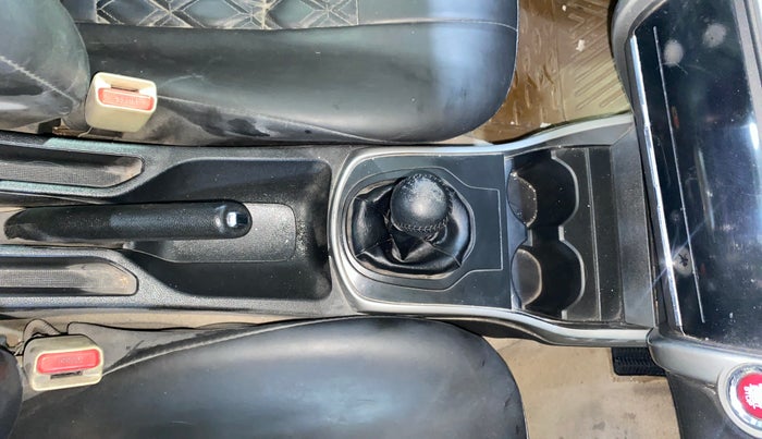 2016 Honda City 1.5L I-VTEC VX (O) MT, Petrol, Manual, 1,01,098 km, Gear Lever