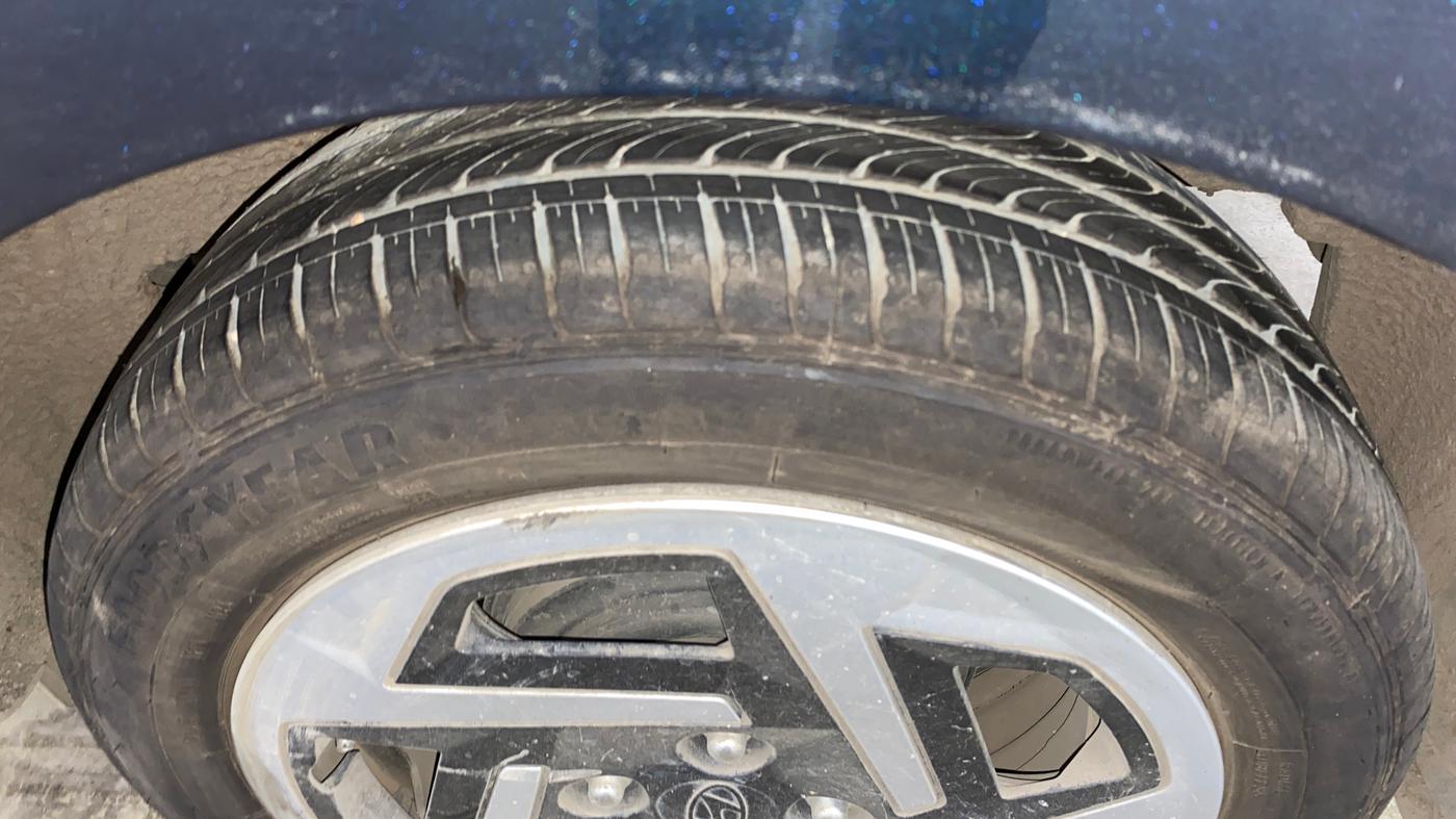 2024 Hyundai GRAND I10 NIOS SPORTZ AMT 1.2 KAPPA VTVT, Petrol, Automatic, 4,301 km, Left Rear Tyre Tread