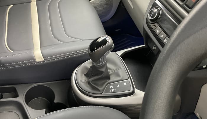 2024 Hyundai GRAND I10 NIOS SPORTZ AMT 1.2 KAPPA VTVT, Petrol, Automatic, 4,301 km, Gear Lever