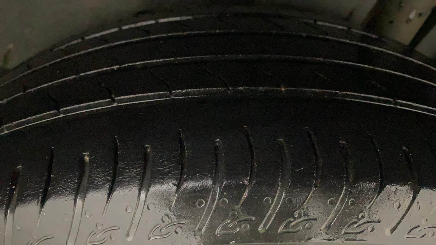 2023 Maruti BREZZA VXI AT SMART HYBRID, Petrol, Automatic, 52,972 km, Left Rear Tyre Tread
