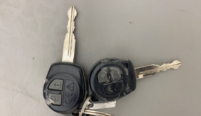 2023 Maruti BREZZA VXI AT SMART HYBRID, Petrol, Automatic, 52,972 km, Key Close Up