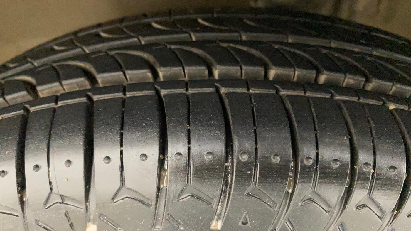 2012 Maruti Alto 800 LXI, Petrol, Manual, 22,896 km, Left Front Tyre Tread