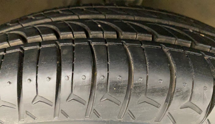 2012 Maruti Alto 800 LXI, Petrol, Manual, 22,896 km, Right Front Tyre Tread