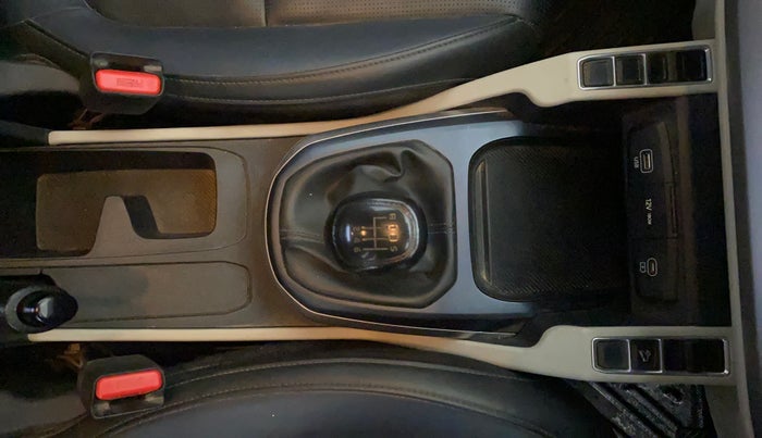 2024 KIA CARENS Premium (O) 1.5 Petrol 7 STR, Petrol, Manual, 56,101 km, Gear Lever