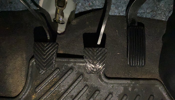 2024 KIA CARENS Premium (O) 1.5 Petrol 7 STR, Petrol, Manual, 56,101 km, Pedals