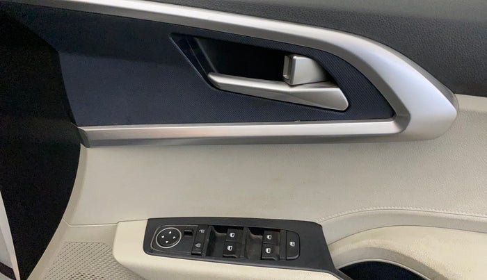 2024 KIA CARENS Premium (O) 1.5 Petrol 7 STR, Petrol, Manual, 56,101 km, Driver Side Door Panels Control