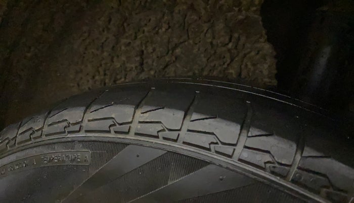 2024 KIA CARENS Premium (O) 1.5 Petrol 7 STR, Petrol, Manual, 56,101 km, Left Rear Tyre Tread