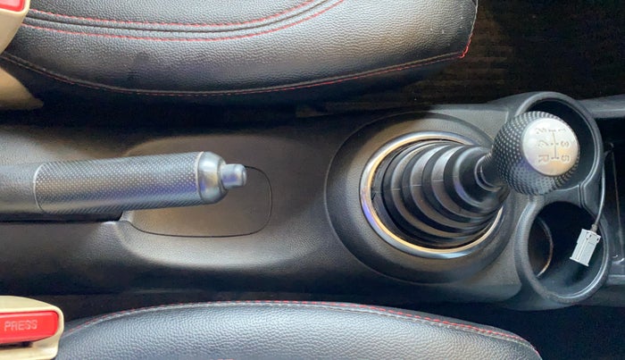 2013 Honda Amaze 1.2L I-VTEC S, Petrol, Manual, 78,416 km, Gear Lever