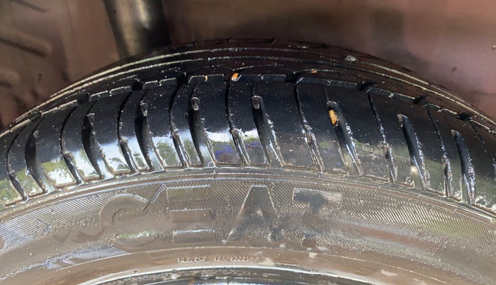 2013 Honda Amaze 1.2L I-VTEC S, Petrol, Manual, 78,416 km, Right Rear Tyre Tread