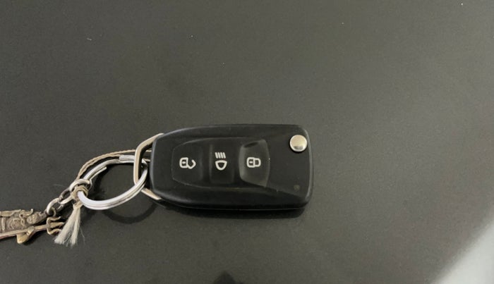 2021 Tata ALTROZ XE PETROL, Petrol, Manual, 18,377 km, Key Close Up