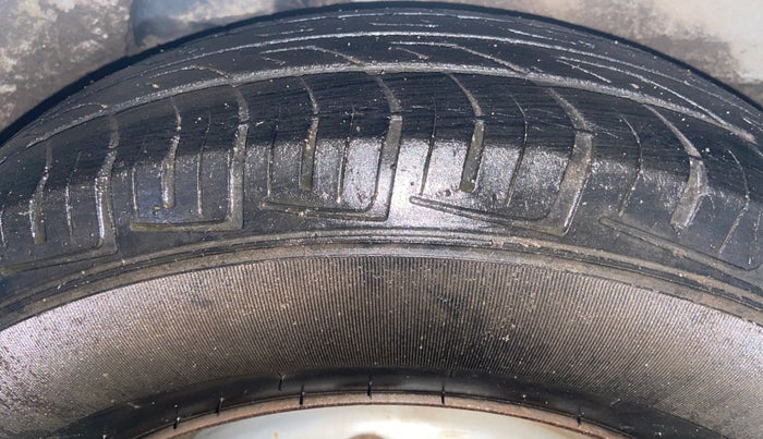 2013 Hyundai i10 ERA 1.1, CNG, Manual, 88,624 km, Left Rear Tyre Tread