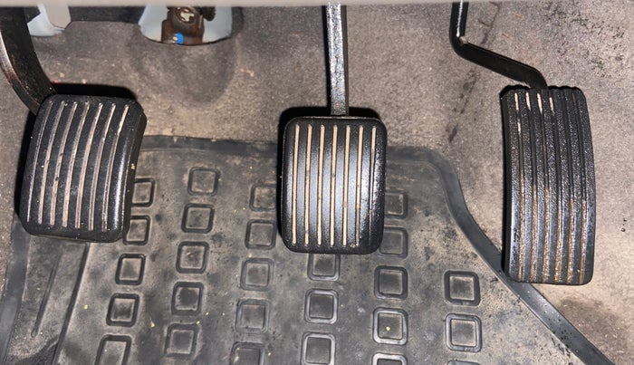 2013 Hyundai i10 ERA 1.1, CNG, Manual, 88,624 km, Pedals