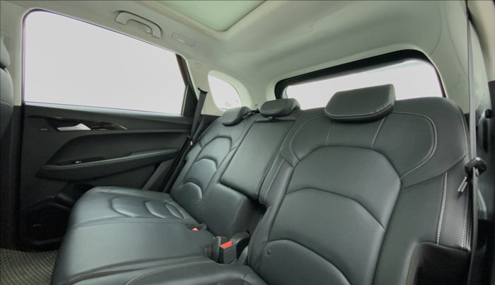 2019 MG HECTOR SHARP DCT PETROL, Petrol, Automatic, 36,761 km, Right Side Rear Door Cabin
