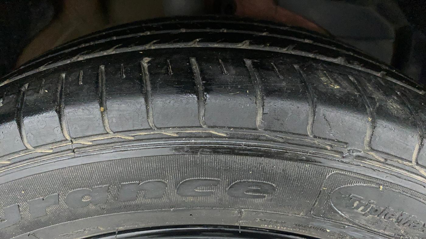 2019 MG HECTOR SHARP DCT PETROL, Petrol, Automatic, 36,761 km, Right Front Tyre Tread