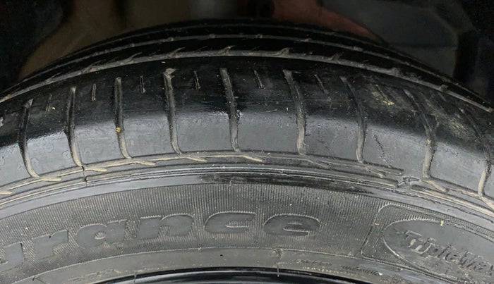 2019 MG HECTOR SHARP DCT PETROL, Petrol, Automatic, 36,761 km, Right Front Tyre Tread