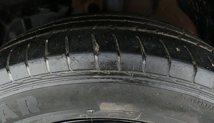 2019 MG HECTOR SHARP DCT PETROL, Petrol, Automatic, 36,761 km, Left Front Tyre Tread