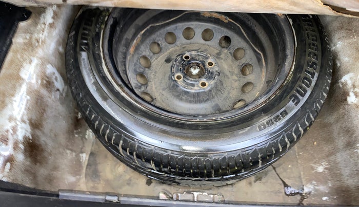 2014 Hyundai Verna FLUIDIC 1.6 VTVT SX, CNG, Manual, 58,980 km, Spare Tyre