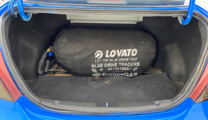 2014 Hyundai Verna FLUIDIC 1.6 VTVT SX, CNG, Manual, 58,980 km, Boot Inside